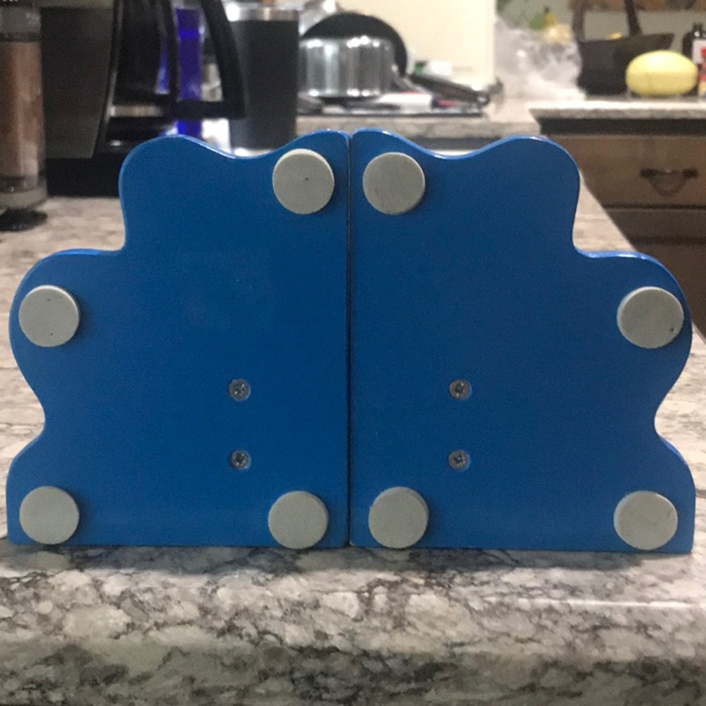 Book Ends Frog - Picture 5 of 10